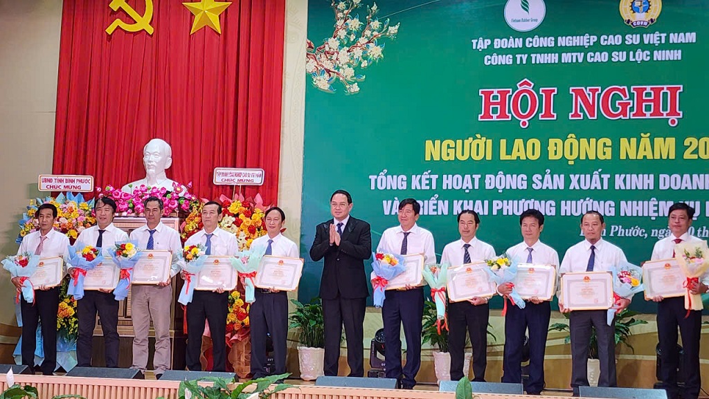 Tổng doanh thu Cao su Lộc Ninh năm 2024 đạt 1.010,57 tỷ đồng